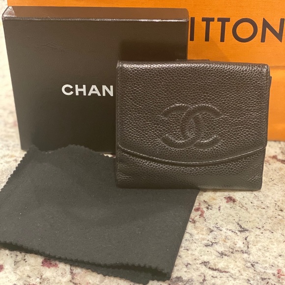 CHANEL Handbags - Chanel Black CC Caviar Leather Wallet